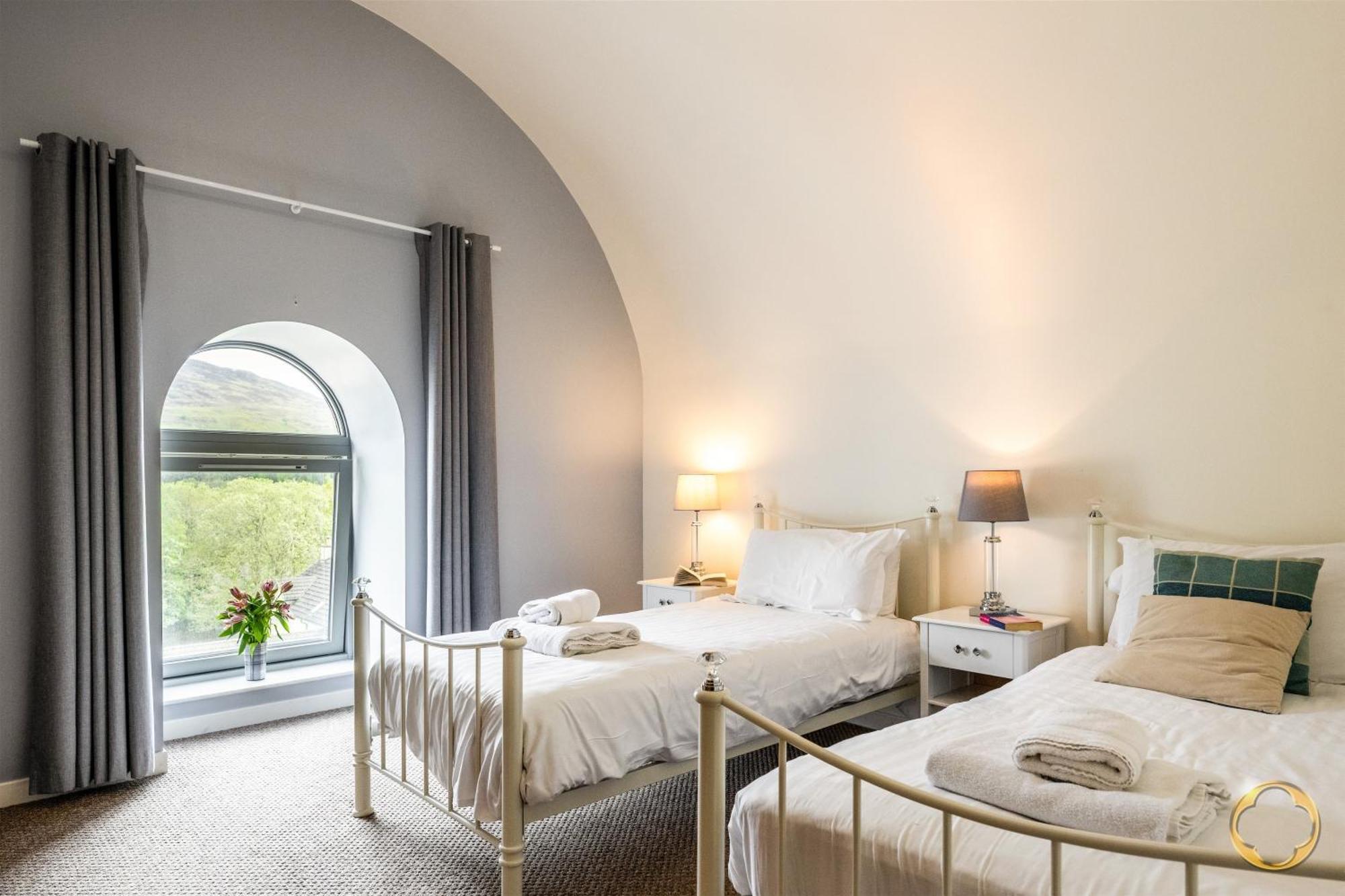 Апартаменты Highland Club Direct Форт Аугустус Экстерьер фото